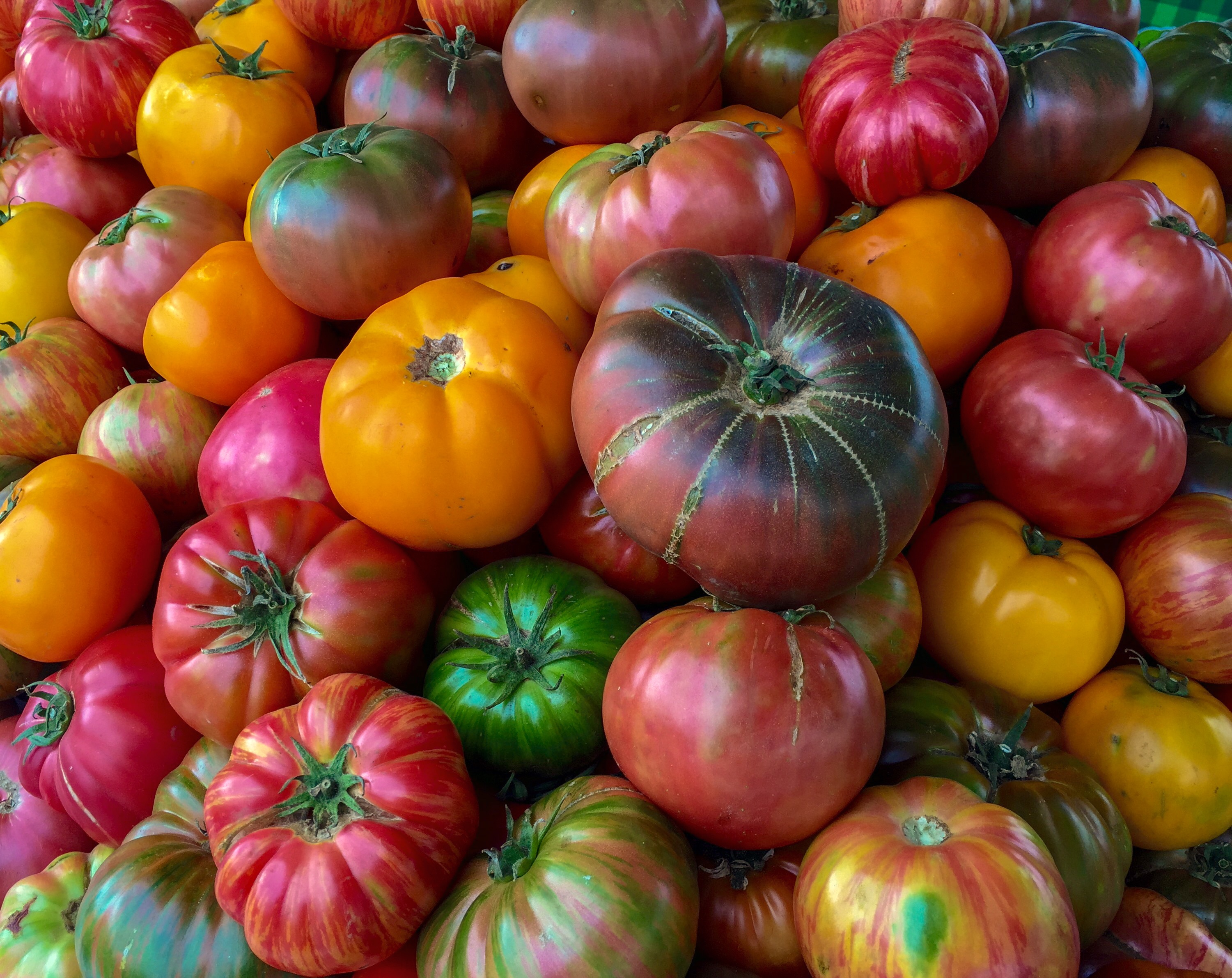 Чёрные heirloom-сорта на фермерском рынке